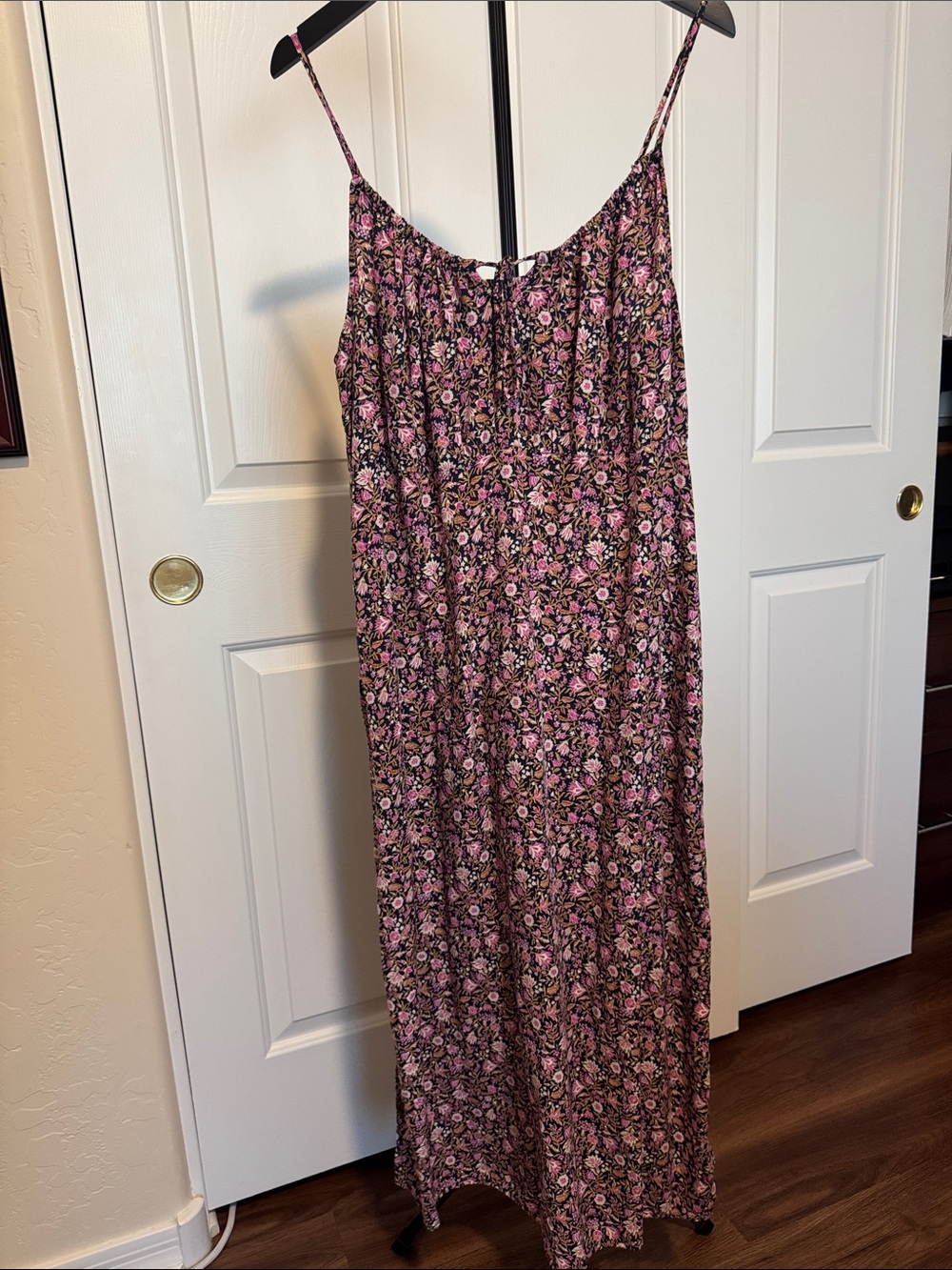Old Navy Floral Maxi Dress in Navy + Pink Size Large Like New